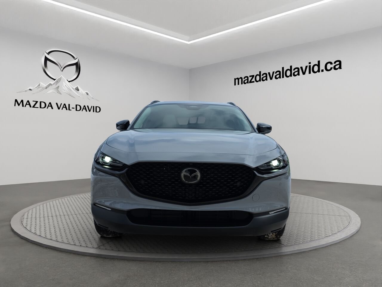 Mazda CX-30 GT turbo, awd, toit ouvrant, Écran 360 degré, Navigation, chargeur sans fil pour cellulaire 2026 Gris aéro métallisé Val-David - photo #3