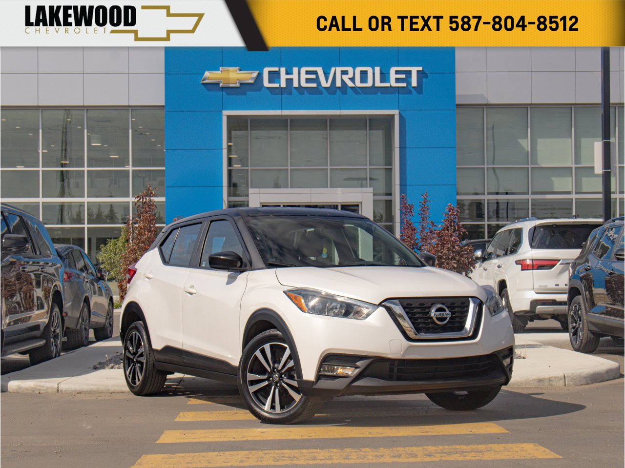2019 Nissan Kicks SV FWD White Sherwood Park - photo #0