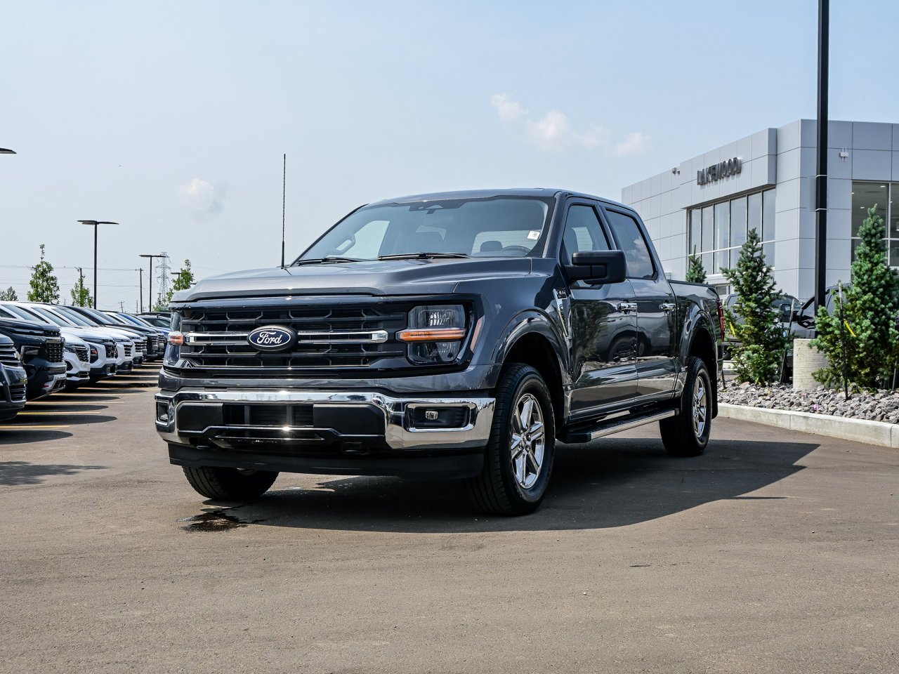 2025 Ford F-150 XLT 4WD SuperCrew 5.5' Box Grey Sherwood Park - photo #3