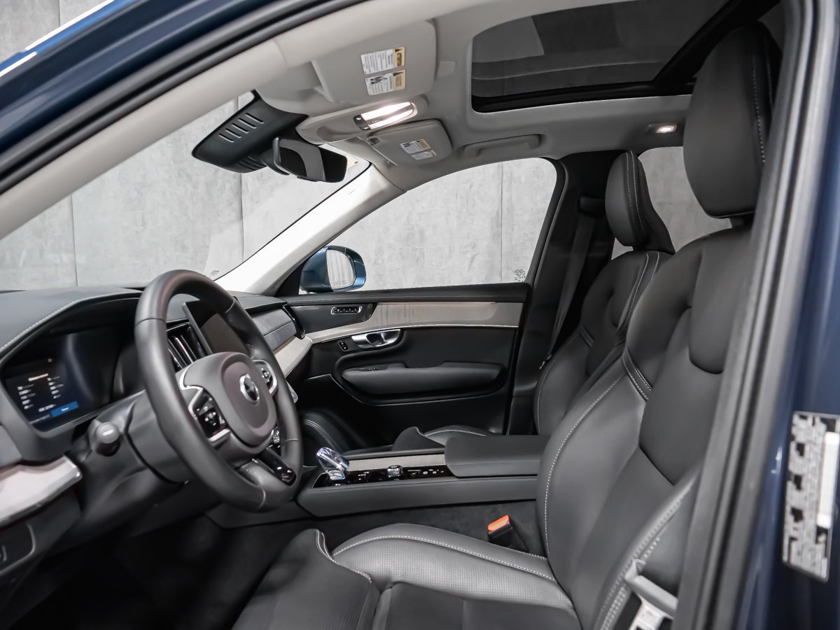 2026 Volvo XC90 B6 ULTRA BRIGHT Blue Montreal - photo #12