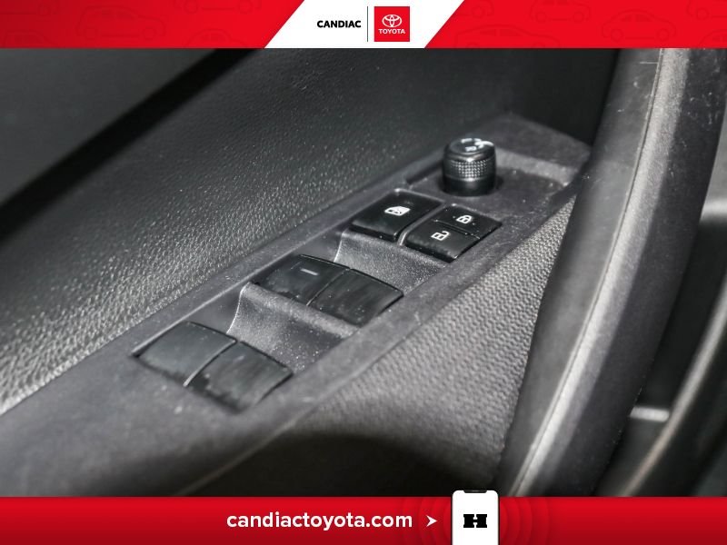 Toyota Corolla 2023 Argent Blainville - photo #17