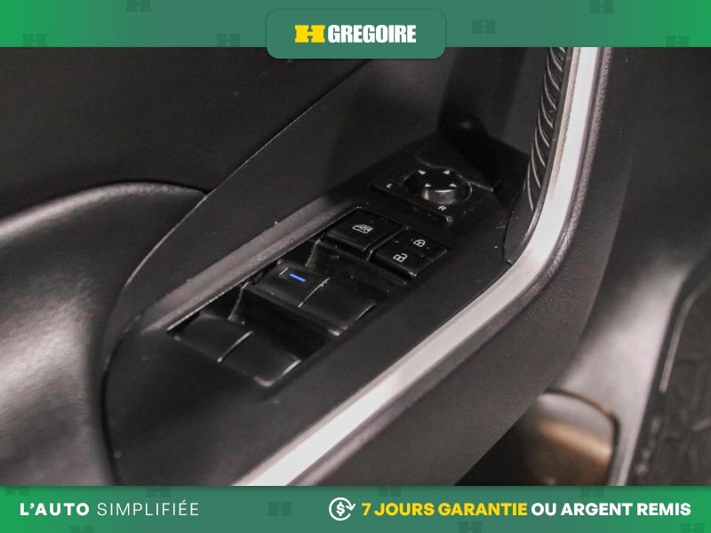 2021 Toyota Rav 4 White Saint-Eustache - photo #15