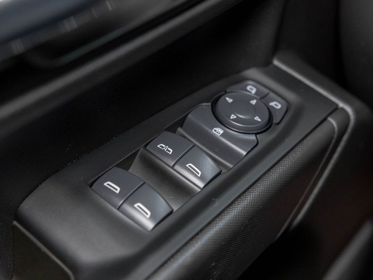 Chevrolet Silverado 1500 CUSTOM TRAIL BOSS CREW 4X4 *CARPLAY* BEDLINER WIFI 2024 Noir Saint-Jérôme - photo #26