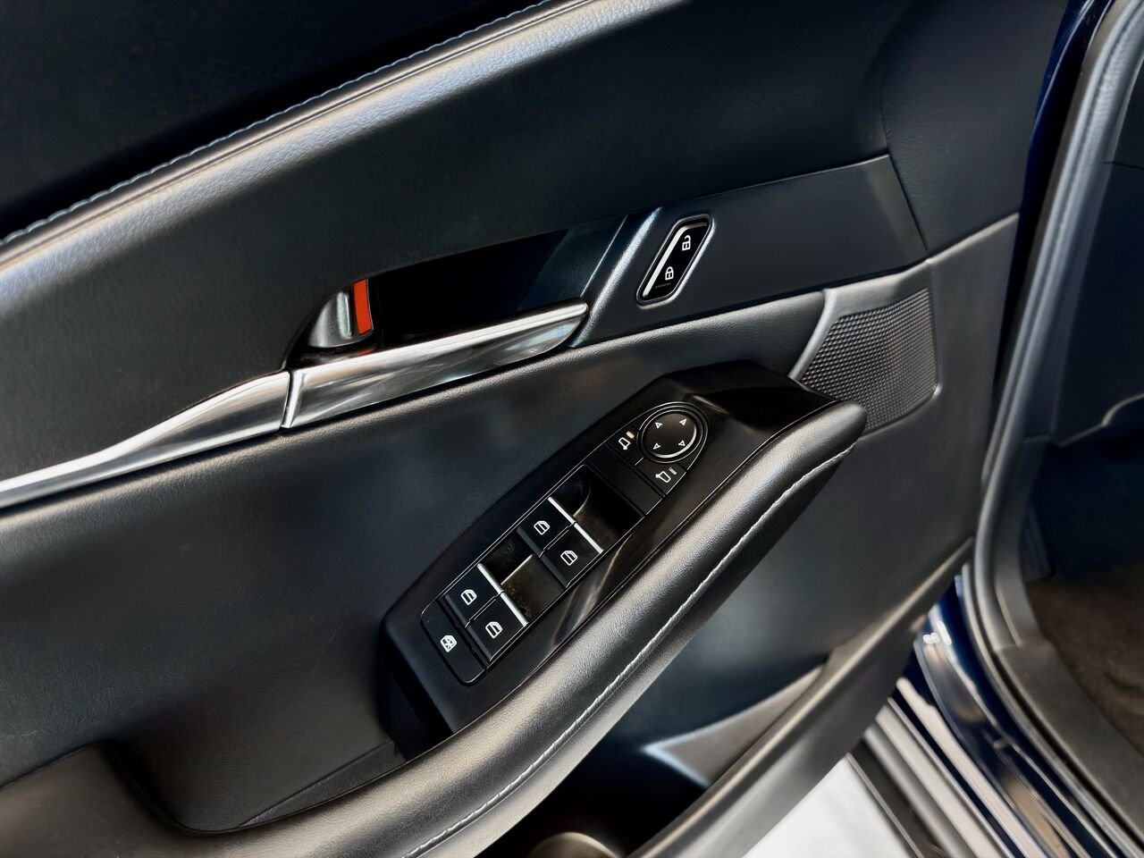 Mazda CX-30 GS-LUXE 2024 Bleu Notre-Dame-des-Prairies - photo #33