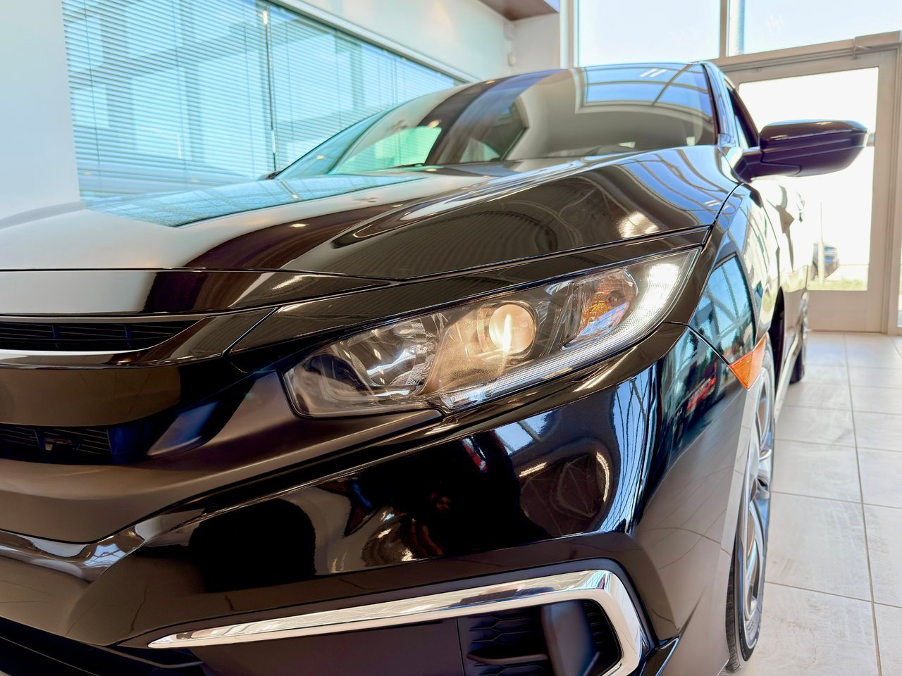 2019 Honda Civic Sedan Black Notre-Dame-des-Prairies - photo #2