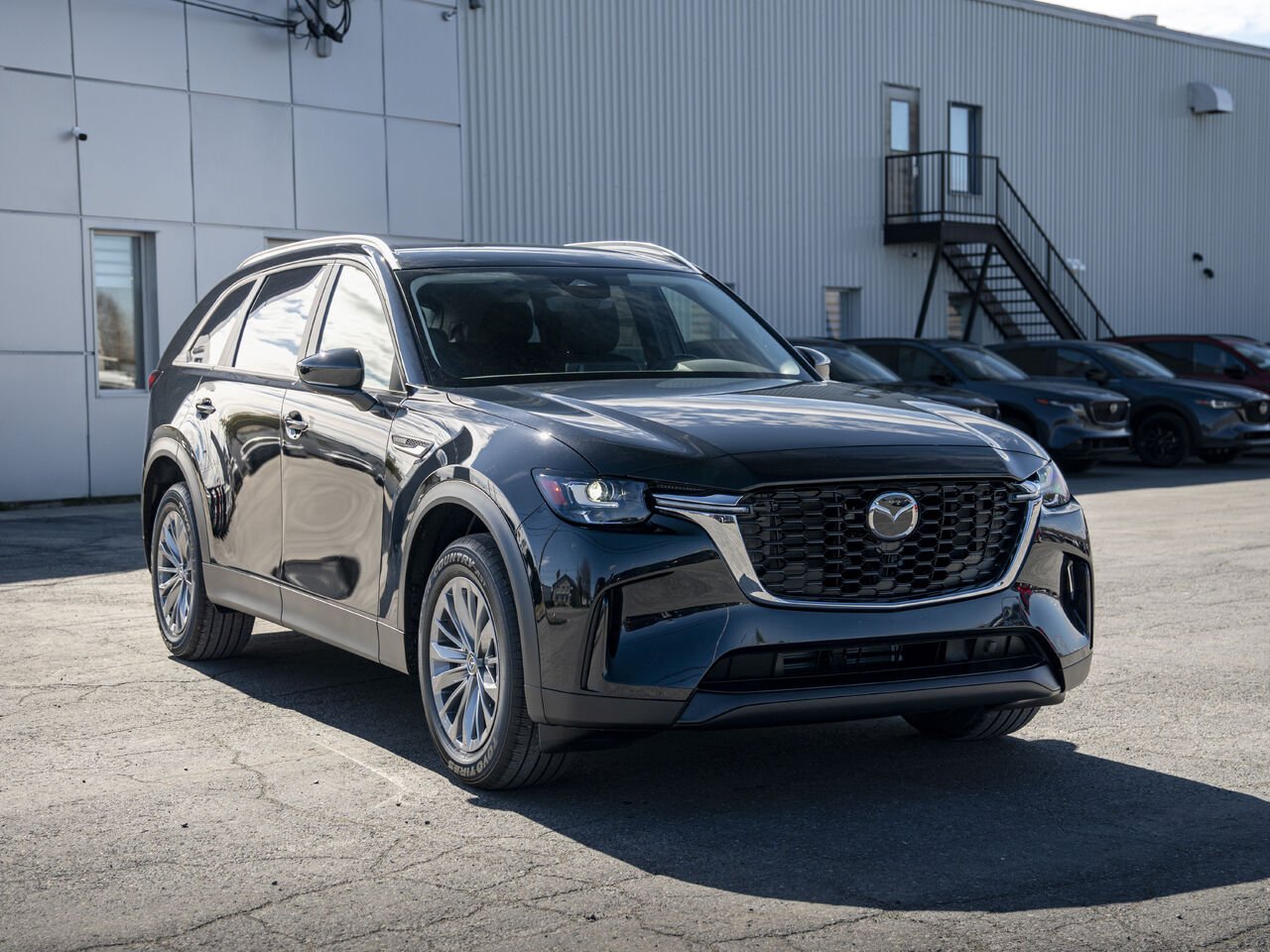 2026 MAZDA CX-90 MHEV Jet Black Mica Val-d'Or - photo #2