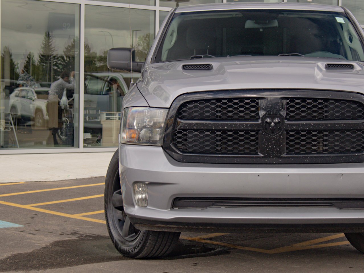 2020 Ram 1500 Classic Express 4x4 Crew Cab 5'7 Box Grey Sherwood Park - photo #4