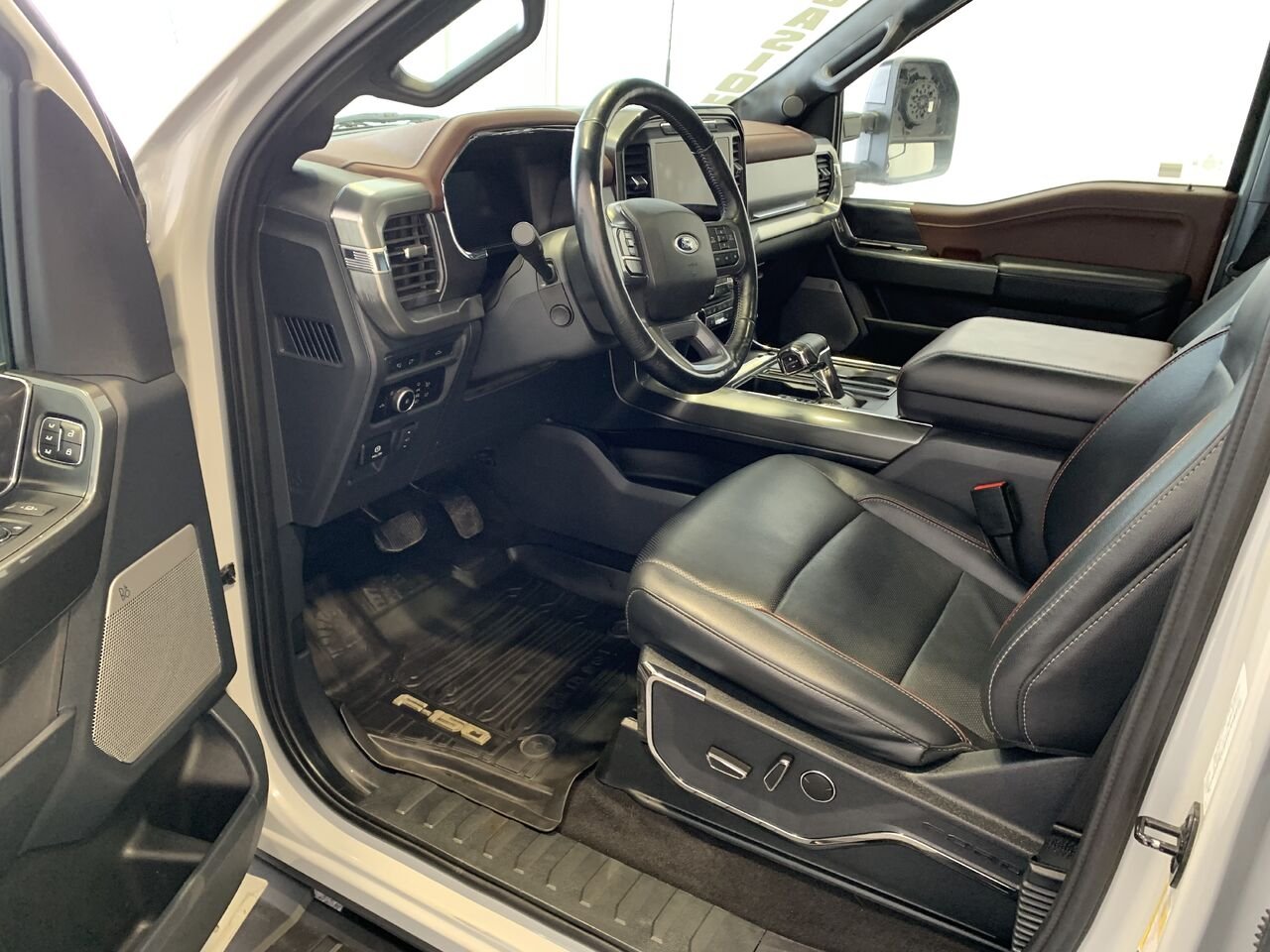2023 Ford F-150 Grey Saint-Eustache - photo #33