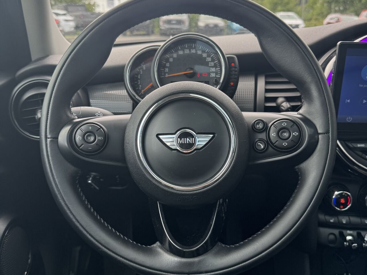 MINI Cooper toit rigide 5 portes 2015 Vert Granby - photo #15