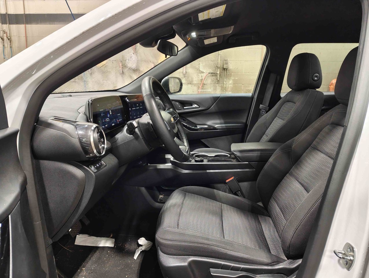 2026 Chevrolet Equinox AWD 4dr LT w/2LT White Sherwood Park - photo #7