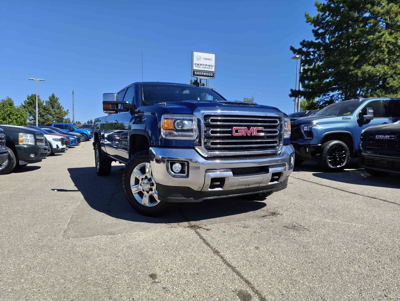 2018 GMC Sierra 2500HD 4WD Crew Cab 153.7 SLT Blue Sherwood Park - photo #1