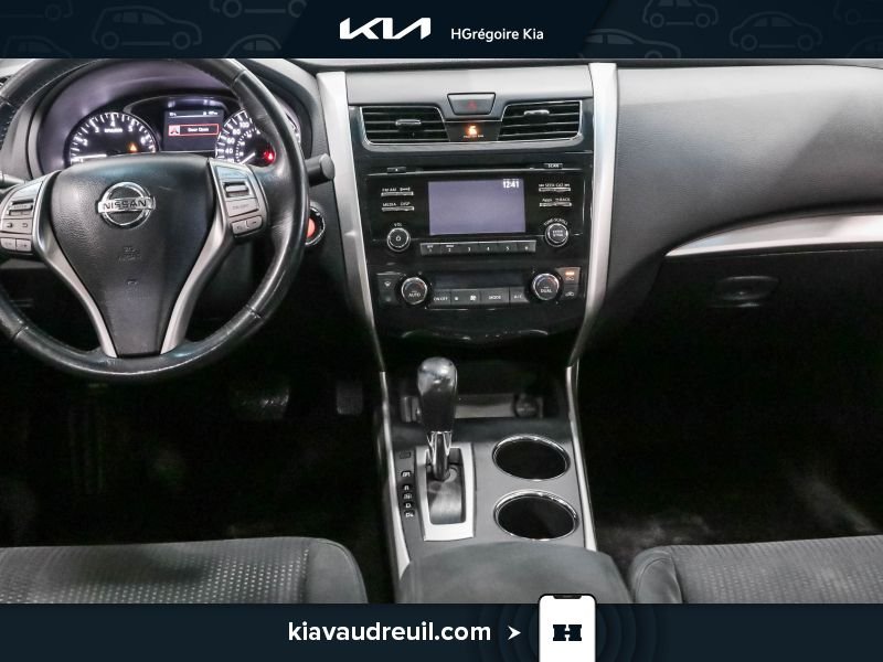 2015 Nissan Altima Grey Laval - photo #13