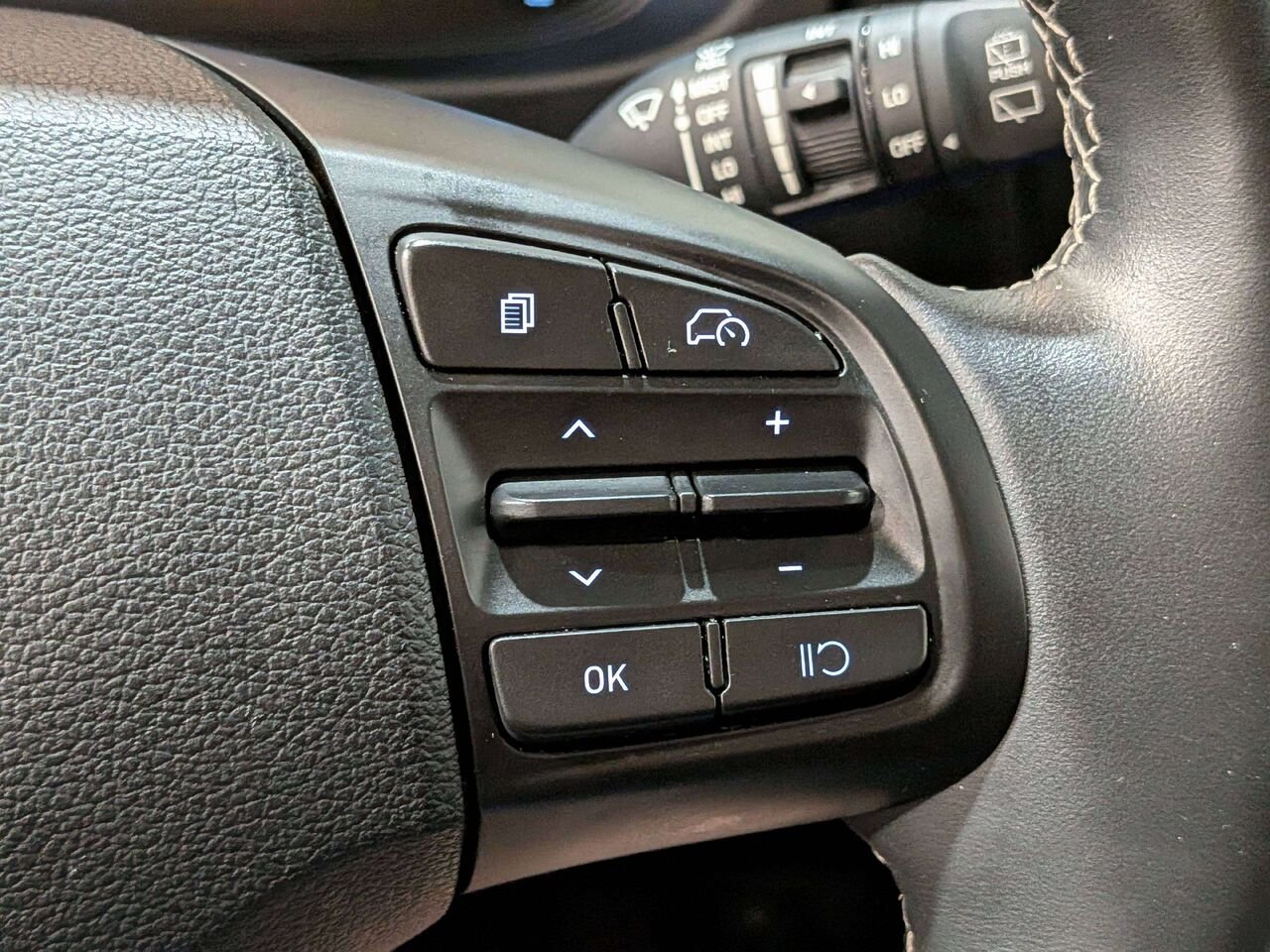 2026 Hyundai Venue Preferred IVT Black Val-David - photo #15