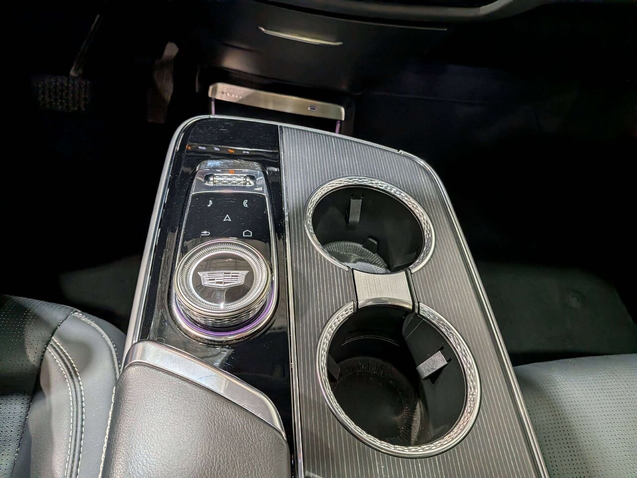 2024 Cadillac LYRIQ 4dr Sport w/1SF Black Val-David - photo #29
