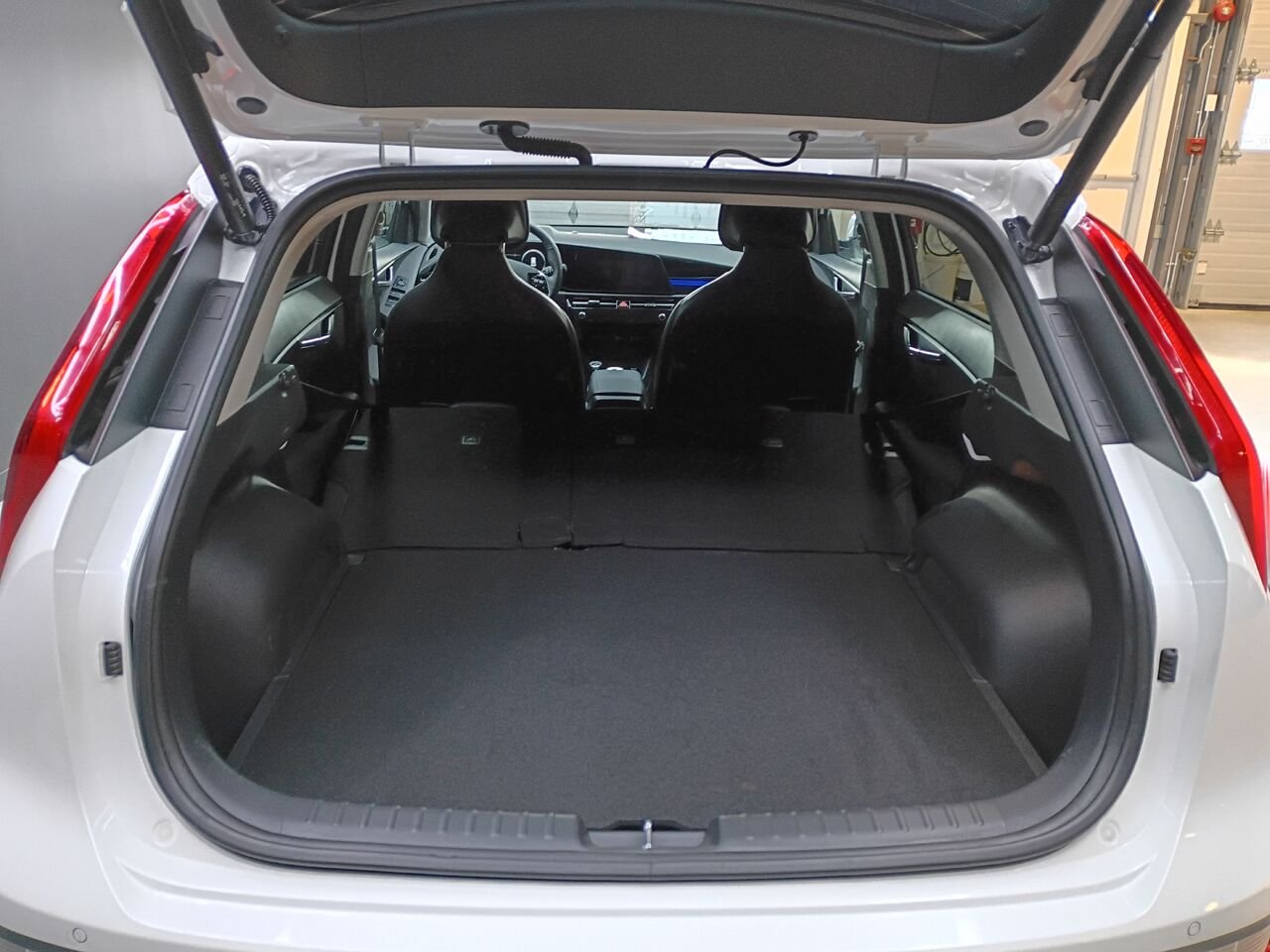 2023 Kia Niro électrique White Blainville - photo #15