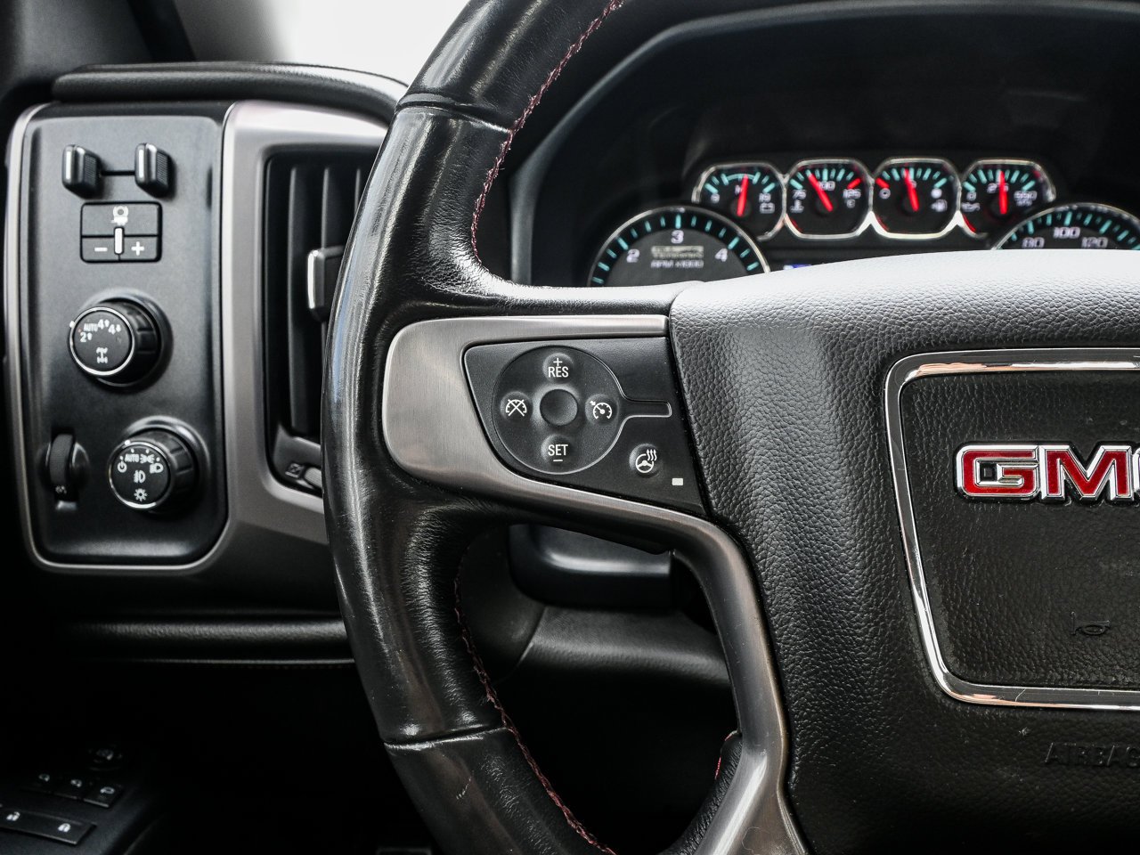 2018 GMC Sierra 1500 4WD Crew Cab 143.5 SLT Grey Sherwood Park - photo #24
