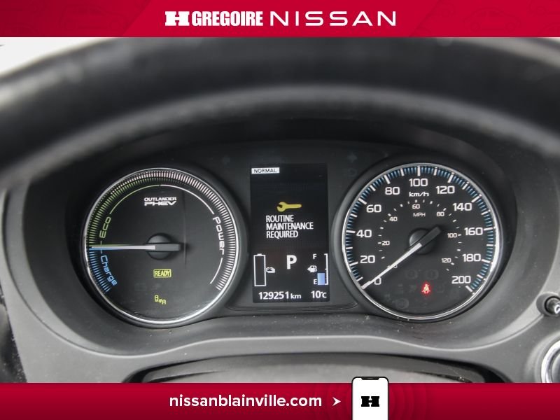 Mitsubishi Outlander PHEV 2018 Argent Laval - photo #15
