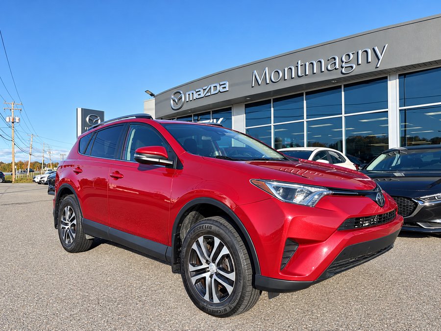 2017 Toyota RAV4 4 portes LE traction avant Red