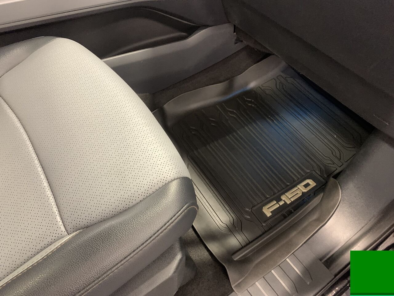 Ford F-150 Lightning LARIAT LARIAT + GROSSE BATTERIE +CUIR + TOIT PANO 2025 Bleu Châteauguay - photo #20