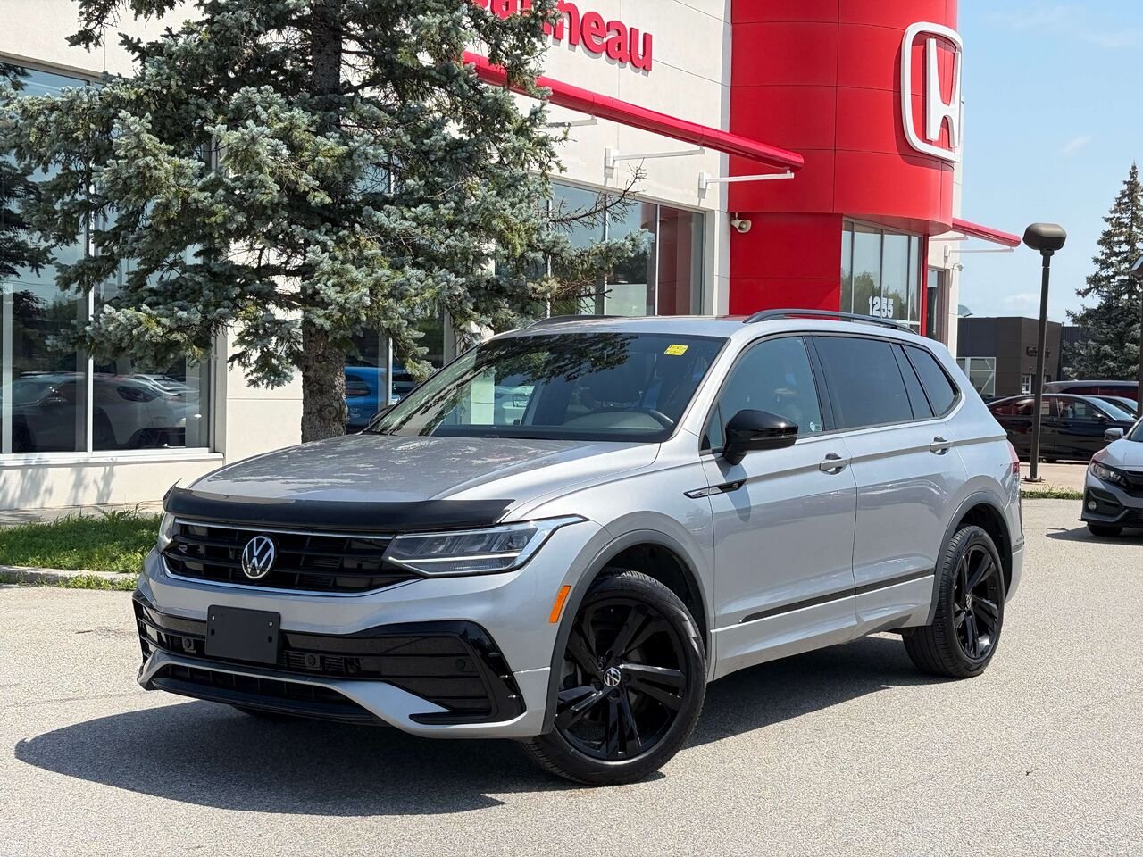 2023 Volkswagen Tiguan Comfortline R-Line Black Edition Grey Gatineau - photo #7