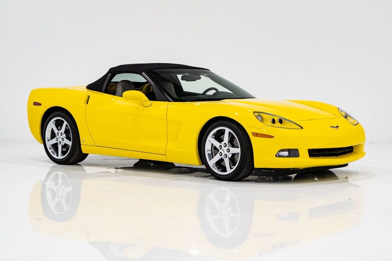 Chevrolet Corvette PRIX EN USD | With Only 900km (563mi) From New With Window Sticker 2008 Jaune Montréal - photo #91