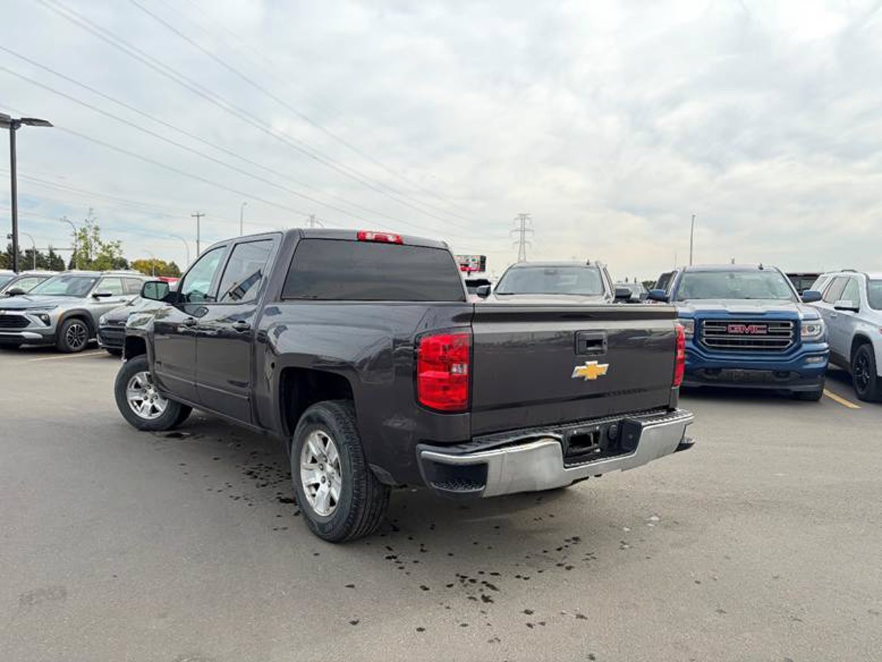 2015 Chevrolet Silverado 1500 4WD Crew Cab 143.5 LT w/1LT Grey Sherwood Park - photo #3