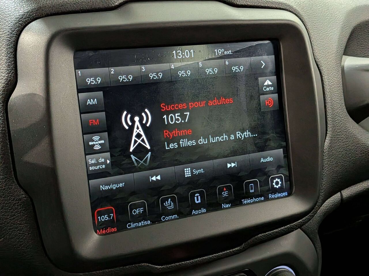 2019 Jeep Renegade Limited 4x4 Silver Val-David - photo #19