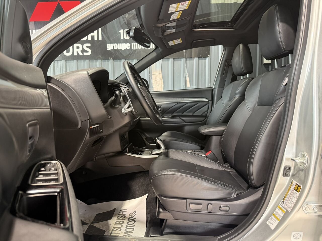 2020 Mitsubishi Outlander Plug-In Hybrid Grey Mont-Laurier - photo #7
