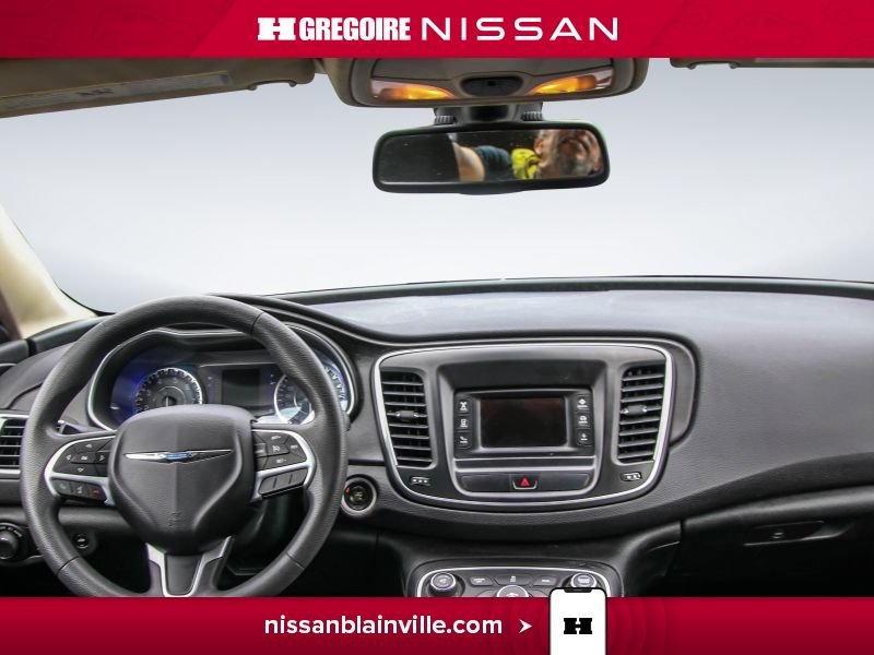 Chrysler 200 2015 Blanc Blainville - photo #12
