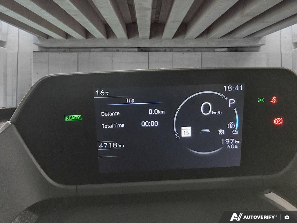 2025 Toyota bZ4X S2501170 | XLE Wind Chill Pearl with Black Roof Edmonton - photo #13