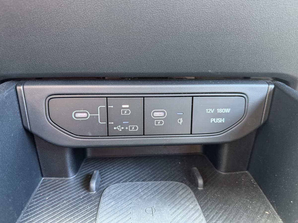 2025 Kia K4 White  - photo #14