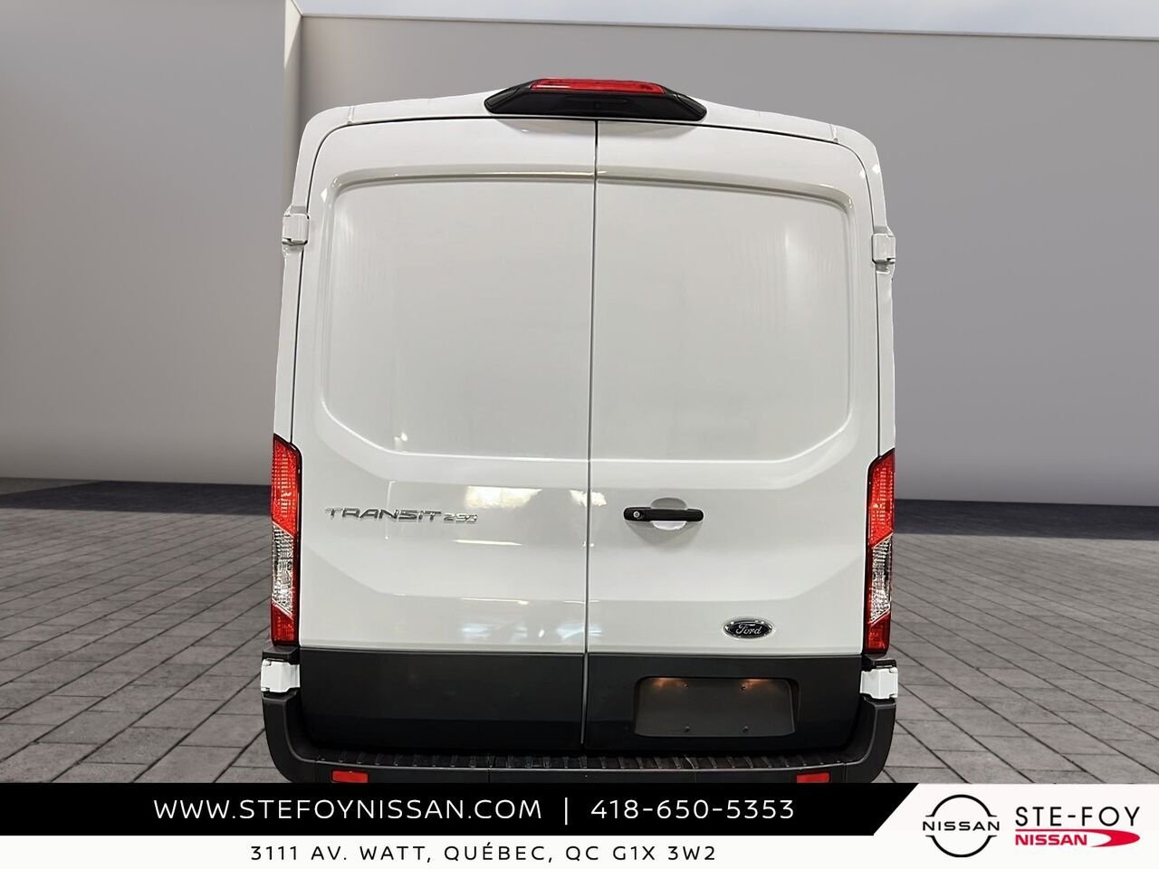 2025 Ford Transit fourgon utilitaire White Ste-Foy - photo #2