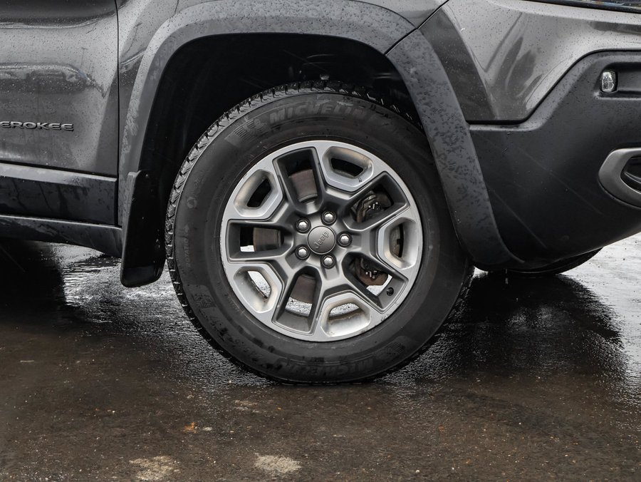 2020 Jeep Cherokee Trailhawk 4x4 3.2L | Panoramic Sunroof Grey