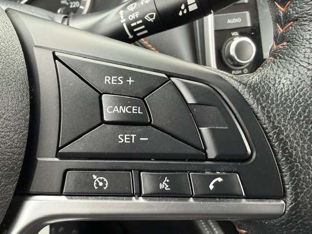 2019 Nissan Kicks Red Saint-Basile-le-Grand - photo #17
