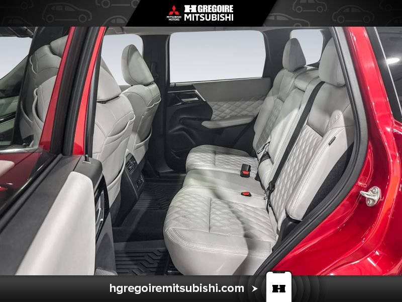 2024 Mitsubishi Outlander Red Saint-Eustache - photo #29