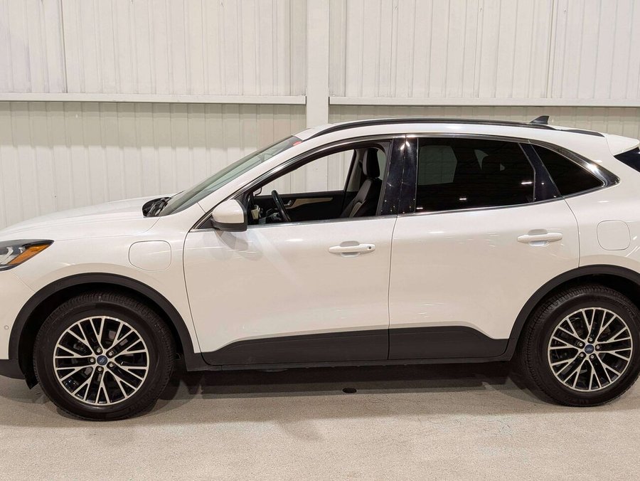 2022 Ford Escape Titanium Plug-In Hybrid FWD White