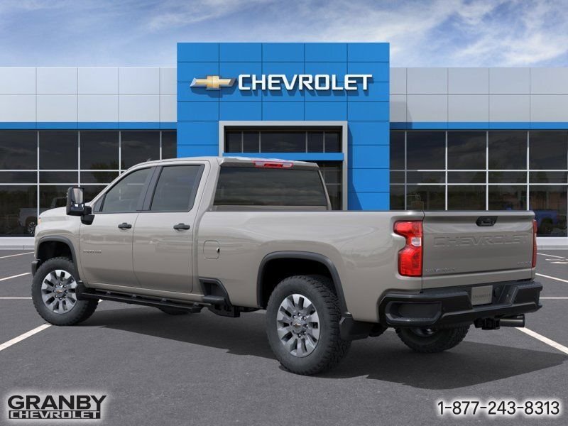 2026 CHEVROLET Silverado 2500HD K2500 HD SILVERADO CREW CAB CUSTOM L/BOX DURAMAX (1CX) | E26-1116 WHITE SANDS Granby - photo #2