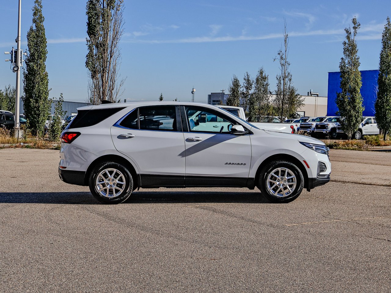2022 Chevrolet Equinox AWD 4dr LT w/1LT White Sherwood Park - photo #13
