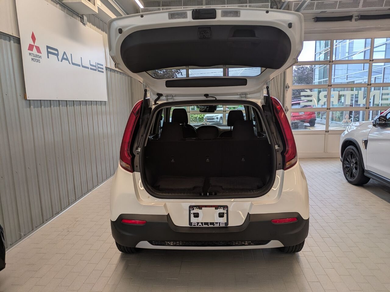 2022 Kia Soul White Gatineau - photo #14