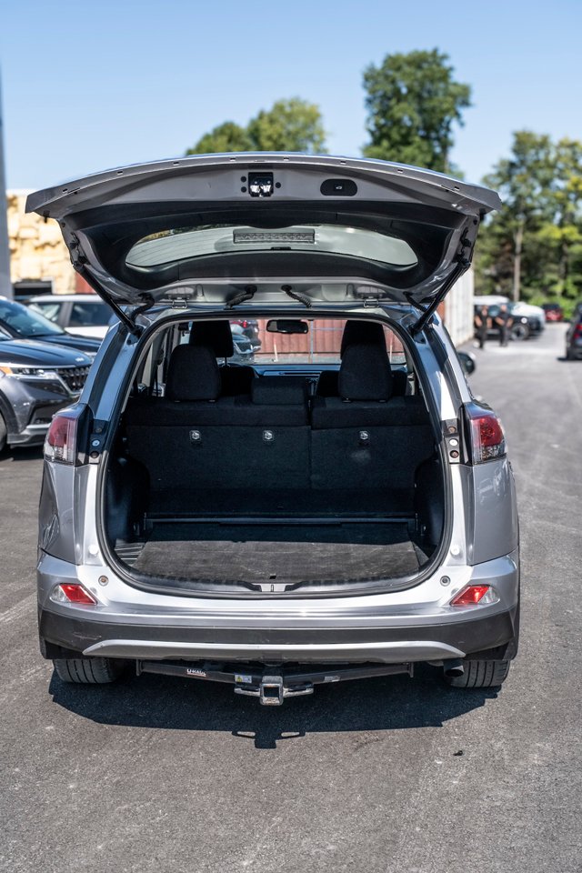 2018 Toyota RAV4 Grey Gatineau - photo #7