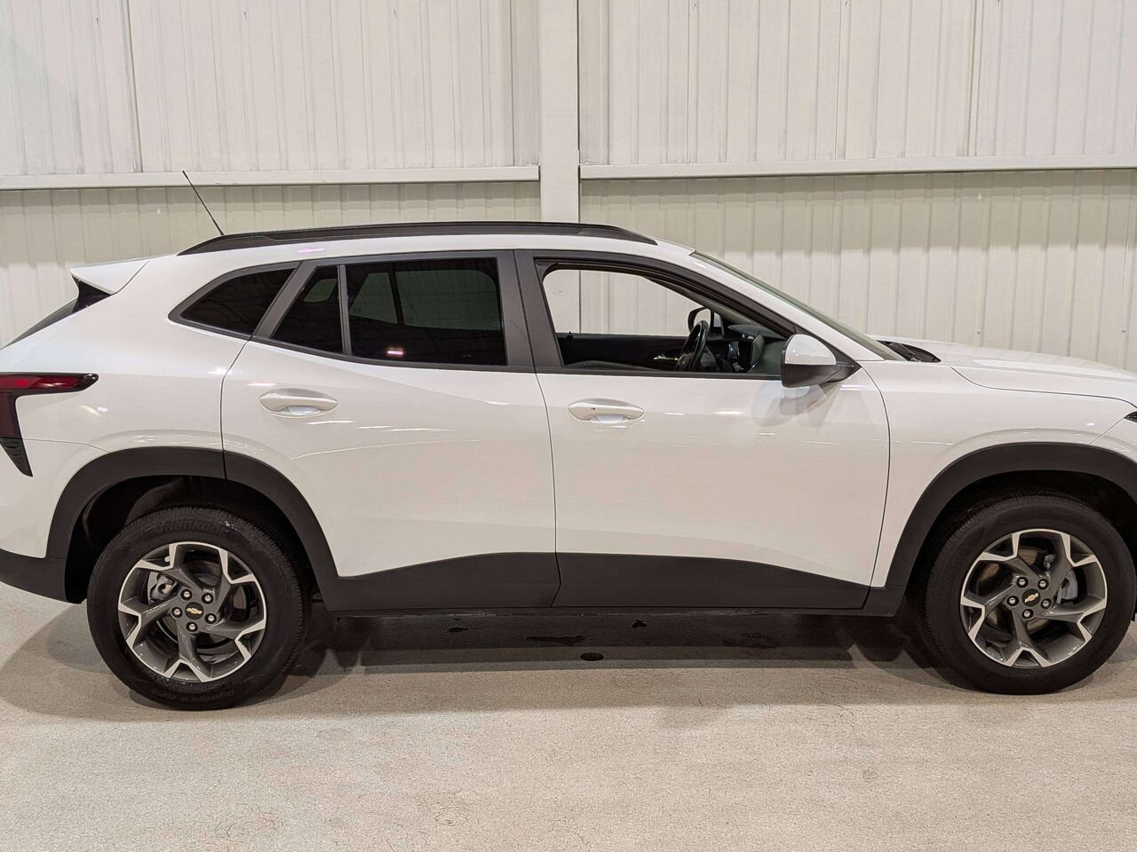 2025 Chevrolet Trax FWD 4dr LT White Val-David - photo #7