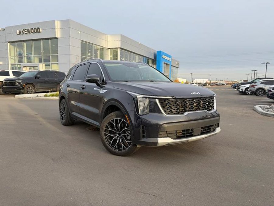 2025 Kia Sorento LX AWD 2.5L 7 Passenger | 19in Sentali Wheels Panthera Metal Grey