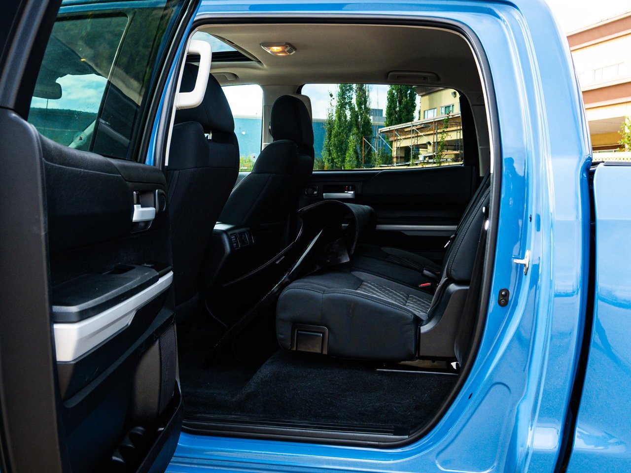2019 Toyota Tundra 4x4 Crewmax SR5 Plus 5.7L Blue Sherwood Park - photo #27