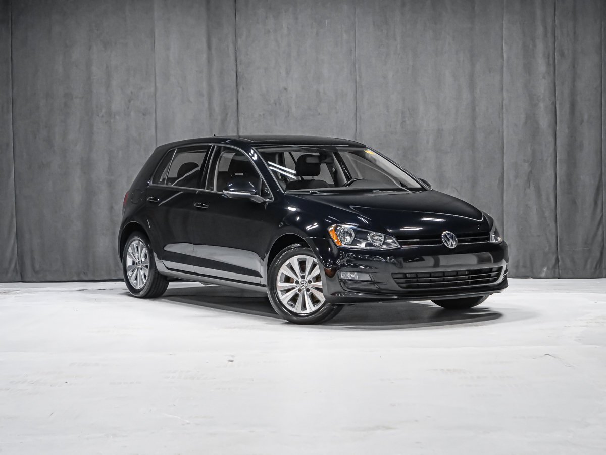 2017 Volkswagen Golf Black Montreal - photo #1