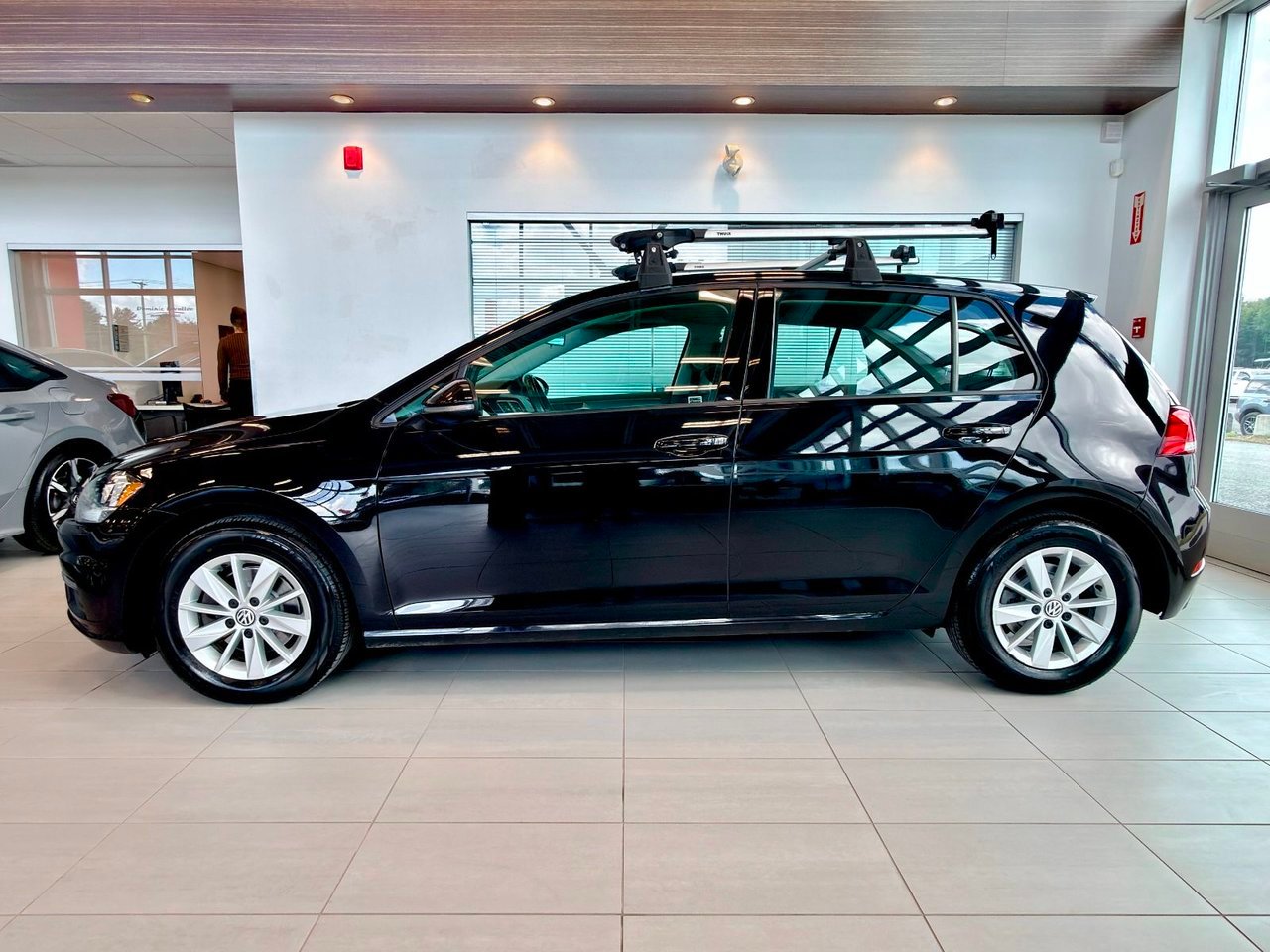 2019 Volkswagen Golf Black Notre-Dame-des-Prairies - photo #6