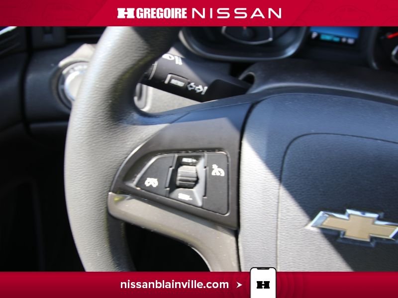 2015 Chevrolet Malibu Black Laval - photo #14