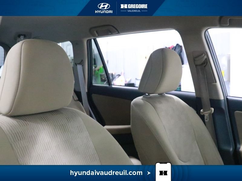 Toyota Rav 4 2011 Beige Laval - photo #24