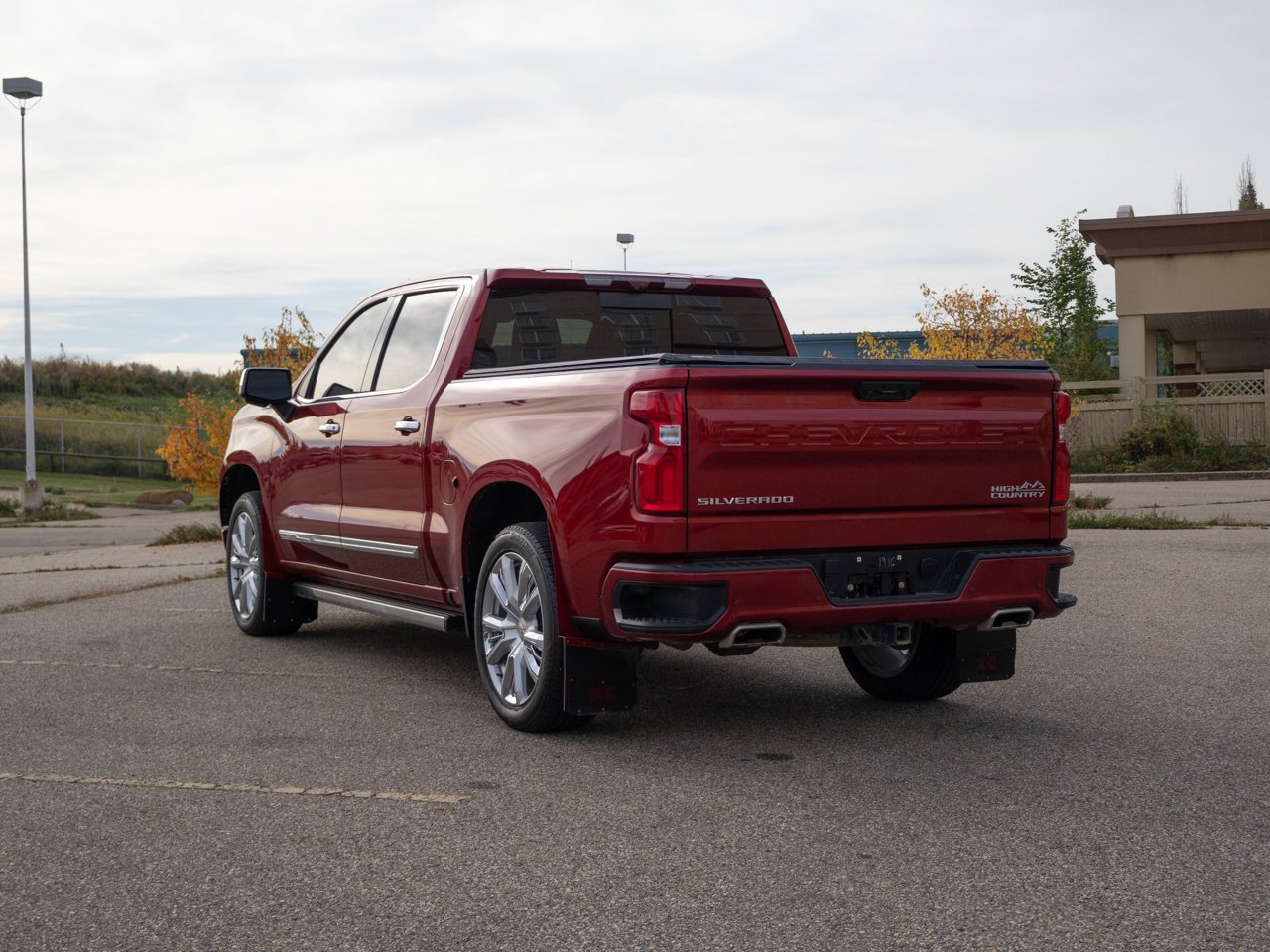 2025 Chevrolet Silverado 1500 4WD Crew Cab 147 High Country Red Sherwood Park - photo #10