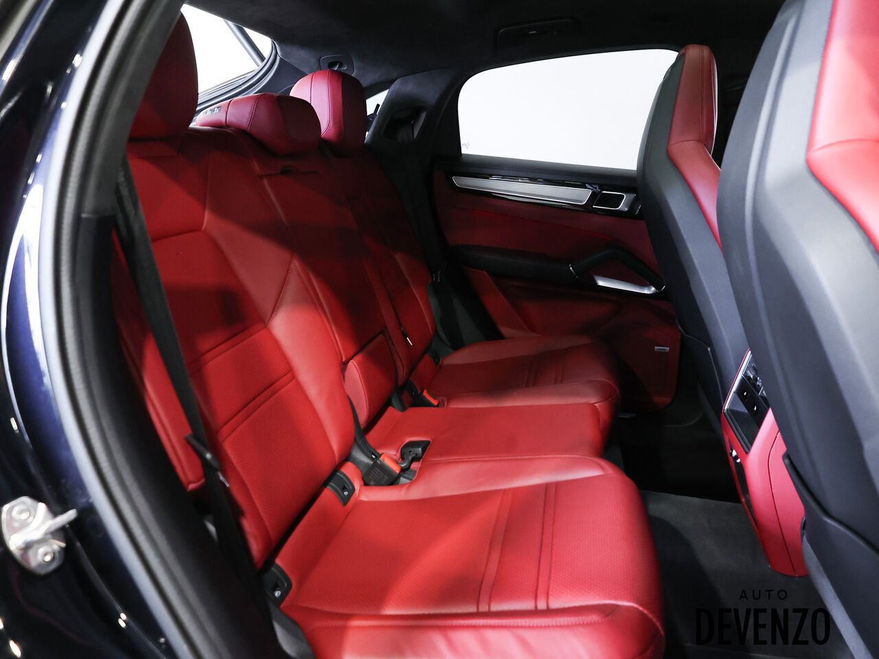 2020 Porsche Cayenne Black Saint-Eustache - photo #24