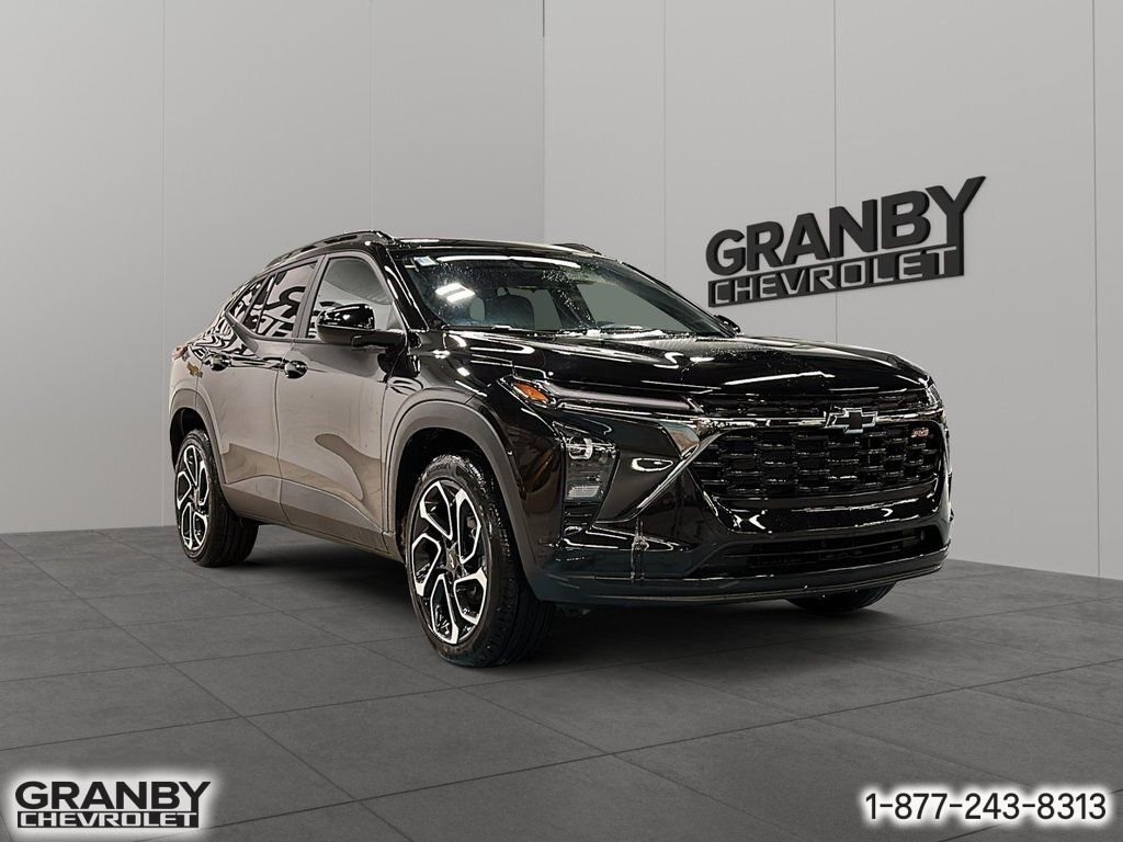 2026 CHEVROLET Trax TRAX FWD 1RS (1RS) | E26-1047 MOSAIC BLACK METALLIC Granby - photo #2